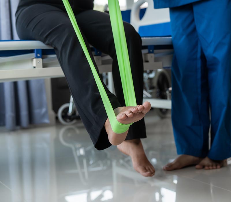 Pre-Surgical Physical Therapy - Rehabilitation - Clinic in Evergreen Park, South Chicago, IL - Munster, IN - Maximum